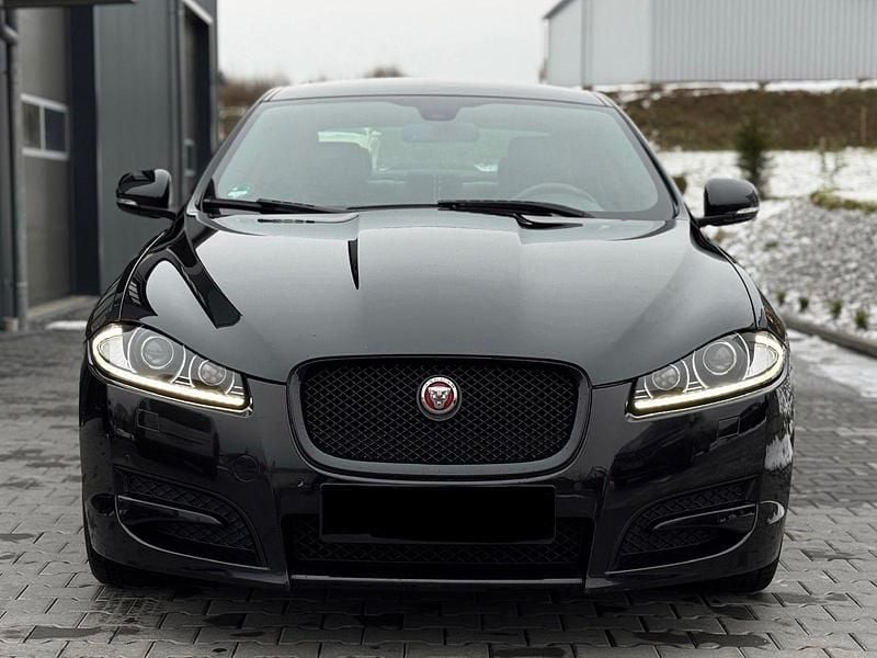 Gebraucht Jaguar XF R-Sport 200 PS (147 kW) 2015 Schwarz Limousine