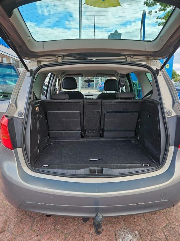 Gebraucht Opel Meriva Design Edition 101 PS (74 kW) 2011 Braun Van / Kleinbus