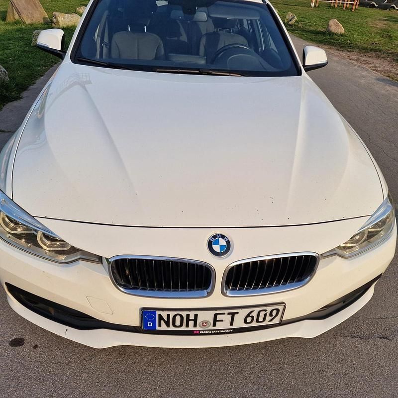 Gebraucht BMW 320 Advantage 163 PS (119 kW) 2018 Alpinweiss 3 Kombi