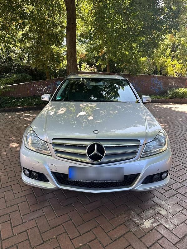Silber Gebraucht 2013 Mercedes C200 Kombi | 3.999 € (Superpreis) - Bild 1/4