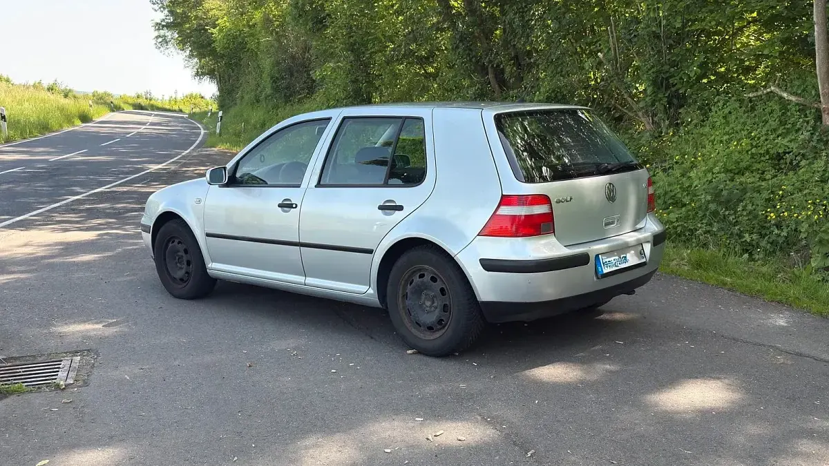 Occasion VW Golf 105 ch (77 kW) 2005 Argent Coupé