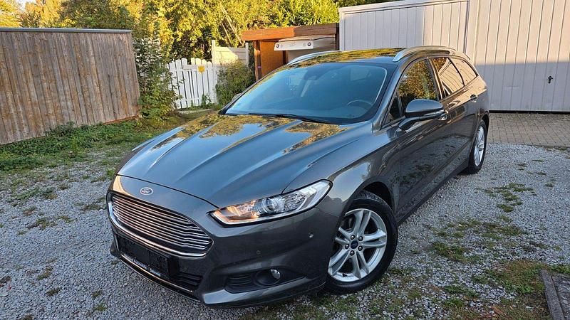 Grau Gebraucht 2019 Ford Mondeo Kombi | 13.999 € (Superpreis) - Bild 1/4