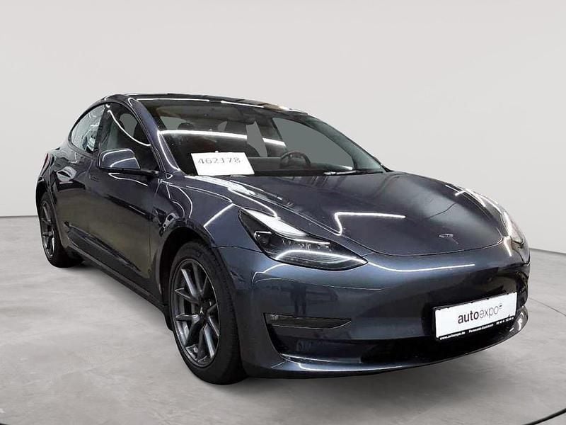 Midnight silver metallic Gebraucht 2022 Tesla Model 3 Limousine | 23.990 € (Guter Preis) - Bild 1/4