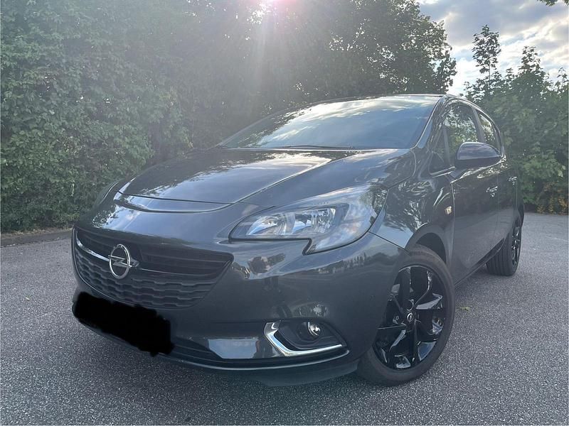 Grau Gebraucht 2017 Opel Corsa Color Edition Limousine | 6.500 € (Guter Preis) - Bild 1/4
