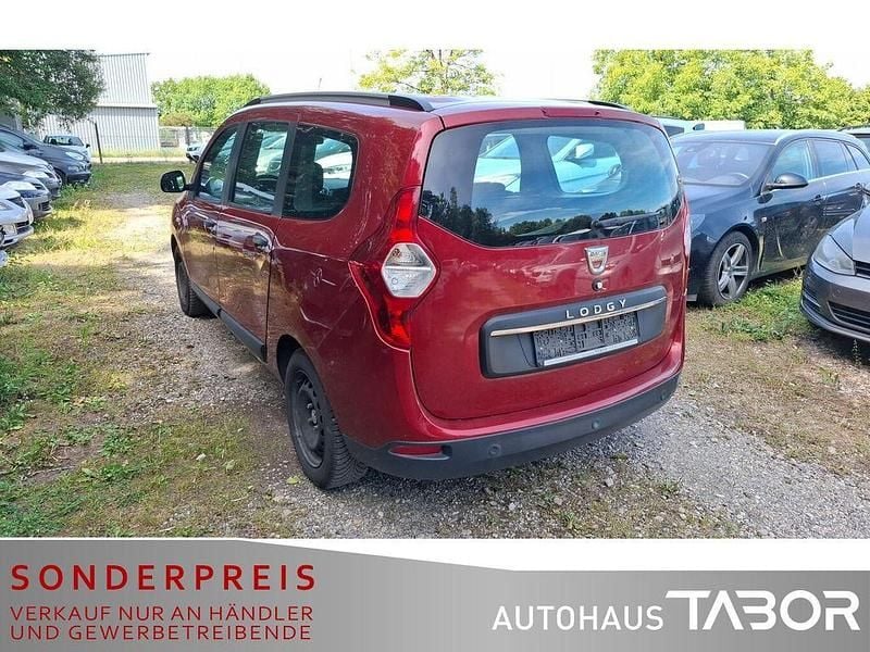 Gebraucht Dacia Lodgy Comfort 102 PS (75 kW) 2019 Fusionrot Van / Kleinbus