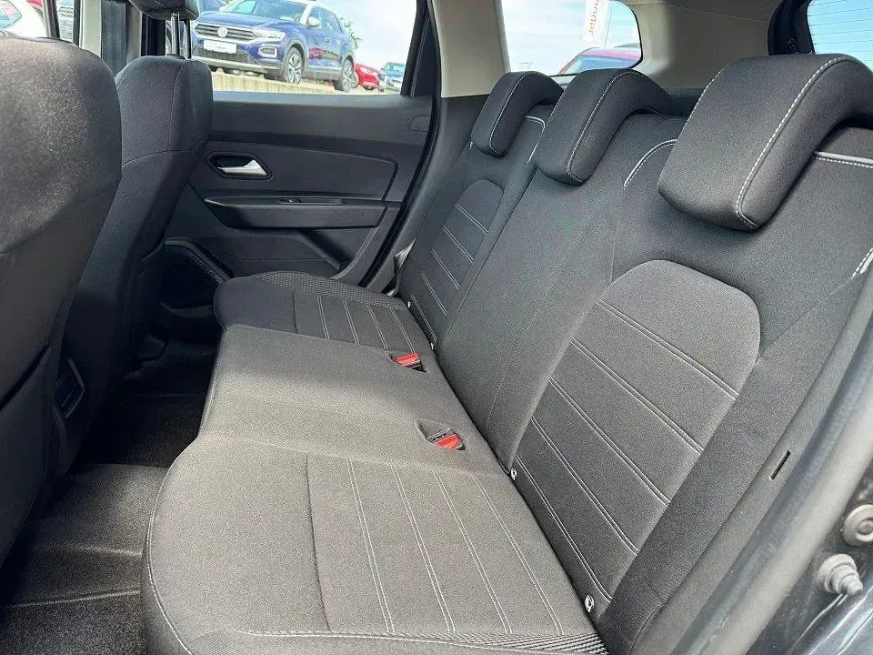 Gebraucht Dacia Duster Prestige 150 PS (110 kW) 2022 Grau comete (metallic) SUV