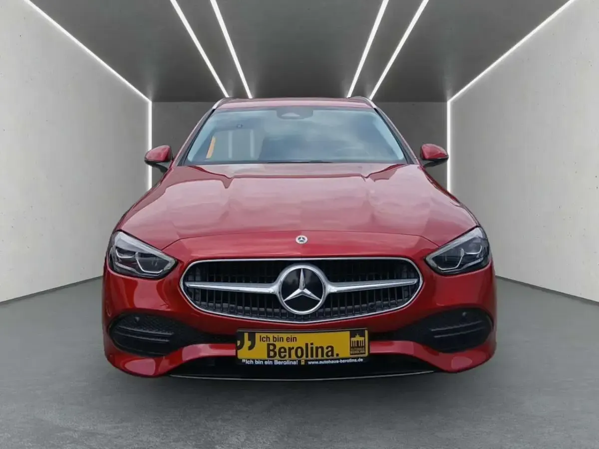 Gebraucht Mercedes C180 Avantgarde 170 PS (125 kW) 2023 Hyazinthrot  metalliclack Kombi