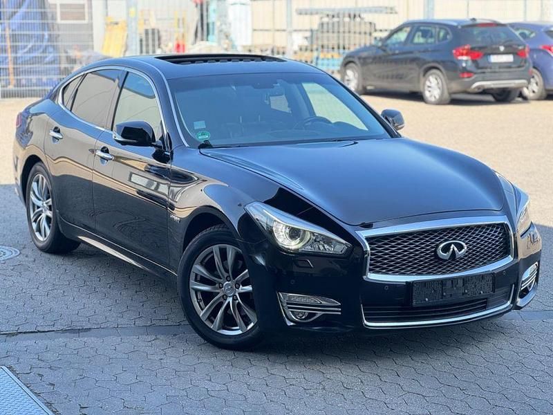 Schwarz Gebraucht 2015 Infiniti Q70 Limousine | 15.950 € - Bild 1/4