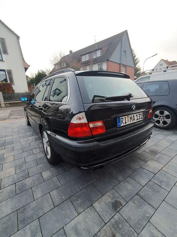 Gebraucht BMW 320 170 PS (125 kW) 2005 Schwarz Kombi