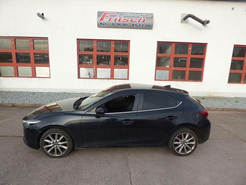 Schwarz Gebraucht 2017 Mazda 3 Sports-Line Limousine | 12.900 € (Guter Preis) - Bild 1/4