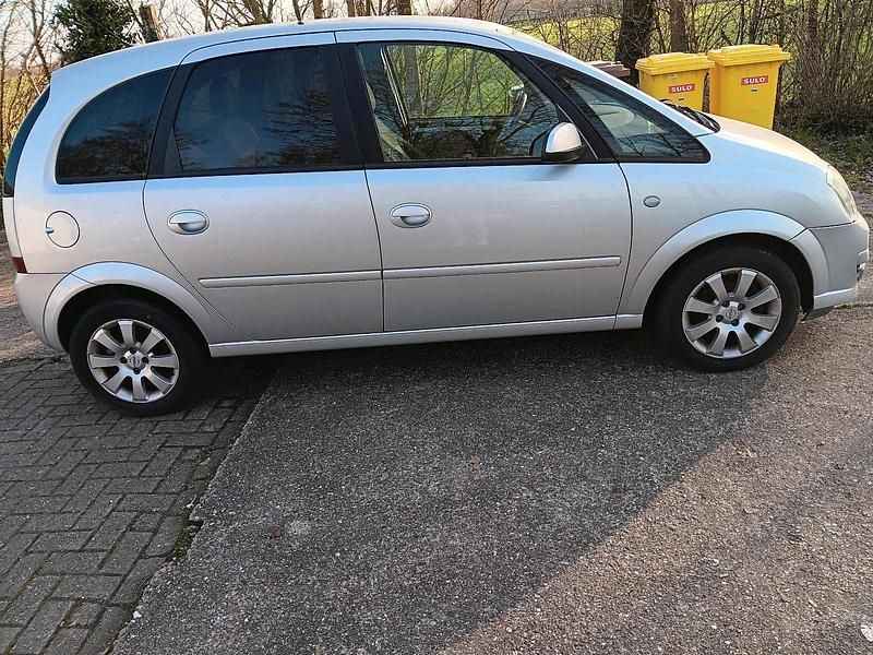 Gebraucht Opel Meriva 105 PS (77 kW) 2007 Silber Van / Kleinbus