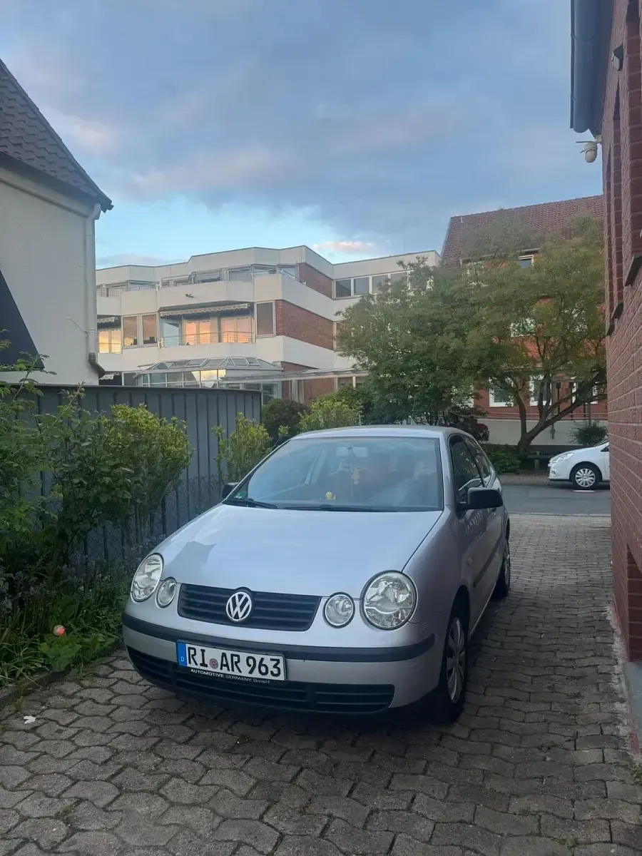 Gebraucht VW Polo 64 PS (47 kW) 2003 Grau Kombi