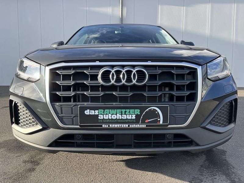 Gebraucht Audi Q2 150 PS (110 kW) 2022 Grau SUV