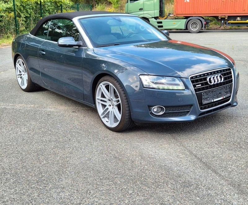 Grau Gebraucht 2010 Audi A5 Cabriolet Comfort Cabrio | 12.700 € (Fairer Preis) - Bild 1/4