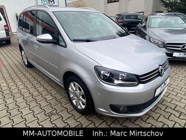 Silber Gebraucht 2015 VW Touran Cup Van / Kleinbus | 10.990 € (Fairer Preis) - Bild 1/4