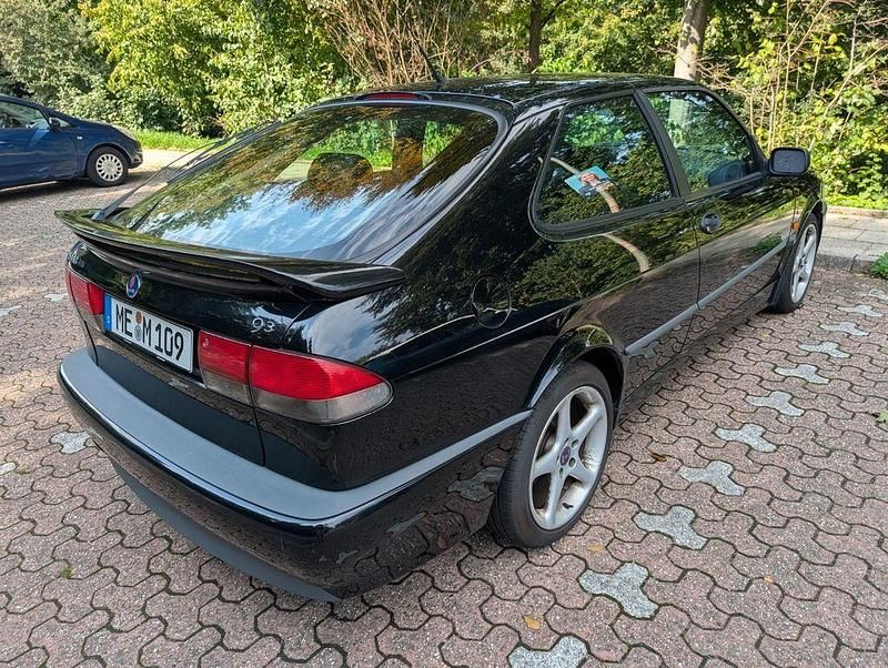 Second-hand Saab 9-3 230 CP (169 kW) 2000 Negru Coupe