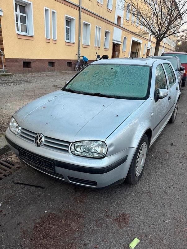 Gebraucht VW Golf IV 75 PS (55 kW) 2000 Silber Kleinwagen