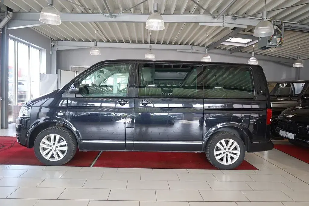 Gebraucht VW Multivan Highline 180 PS (132 kW) 2015 Deep black perleffekt Van / Kleinbus