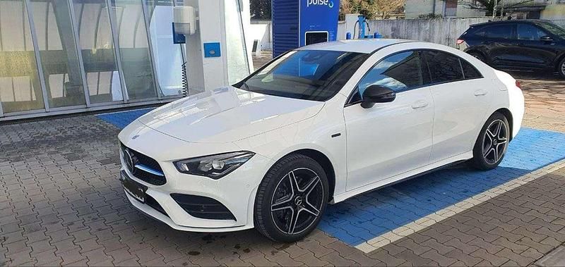Gebraucht Mercedes CLA250 160 PS (117 kW) 2020 Weiß Limousine