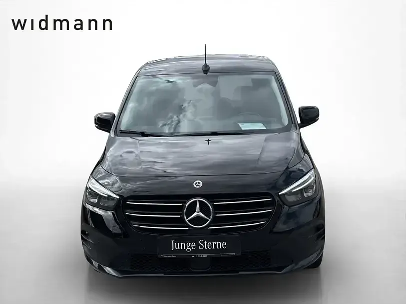 Gebraucht Mercedes T180 Progressive 116 PS (85 kW) 2023 Loparitschwarz metallic Van / Kleinbus