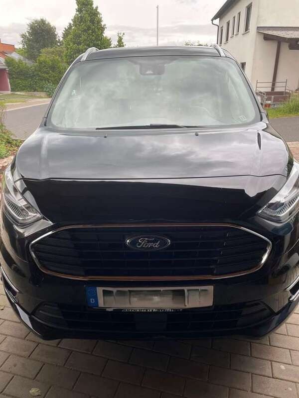 Schwarz Gebraucht 2020 Ford Tourneo Connect S Van / Kleinbus | 23.999 € (Etwas zu teuer) - Bild 1/4