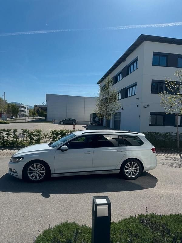 Gebraucht VW Passat 120 PS (88 kW) 2018 Weiß Kombi