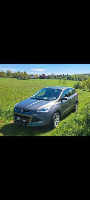 Grau Gebraucht 2013 Ford Kuga Titanium S SUV | 11.449 € (Superpreis) - Bild 1/4