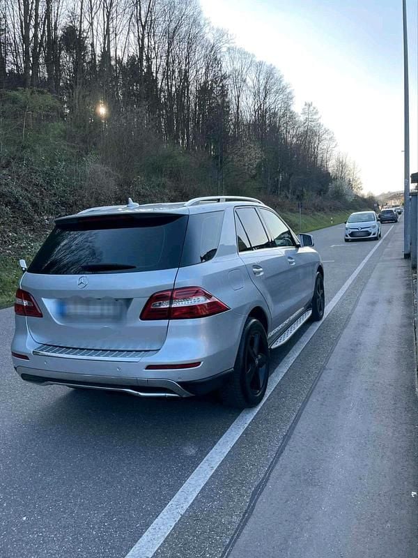 Gebraucht Mercedes ML350 257 PS (189 kW) 2013 Silber SUV