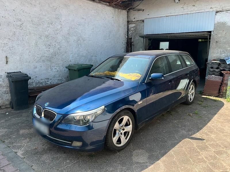 Blau Gebraucht 2008 BMW 530 Kombi | 3.500 € (Guter Preis) - Bild 1/4
