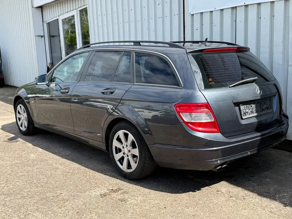 Second-hand Mercedes C200 136 CP (100 kW) 2011 Gri Break