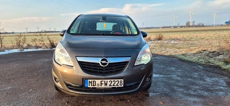 Gebraucht Opel Meriva Edition 120 PS (88 kW) 2010 Van / Kleinbus