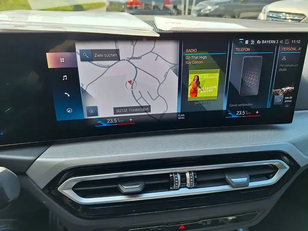 Gebraucht BMW 320 Sport Line 184 PS (135 kW) 2023 Dravitgrau Kombi