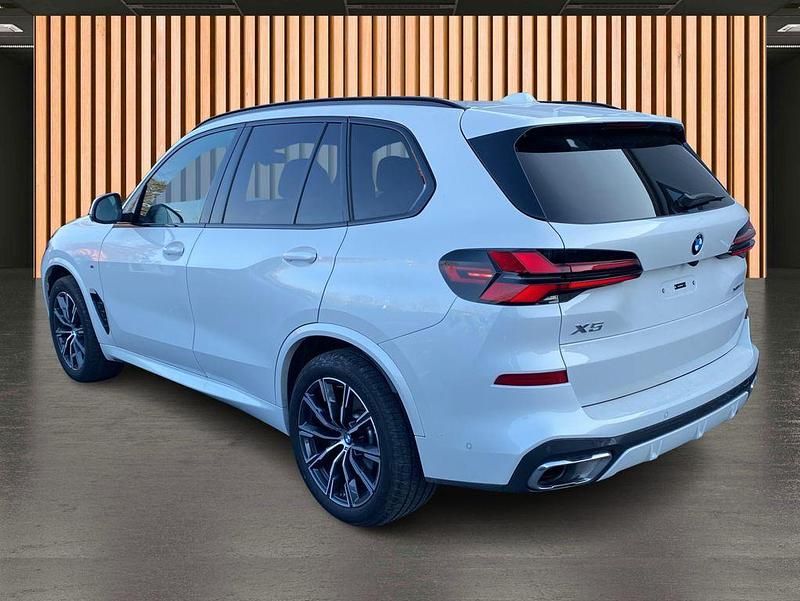 Gebraucht BMW X5 M Sport 298 PS (219 kW) 2024 Weiß SUV