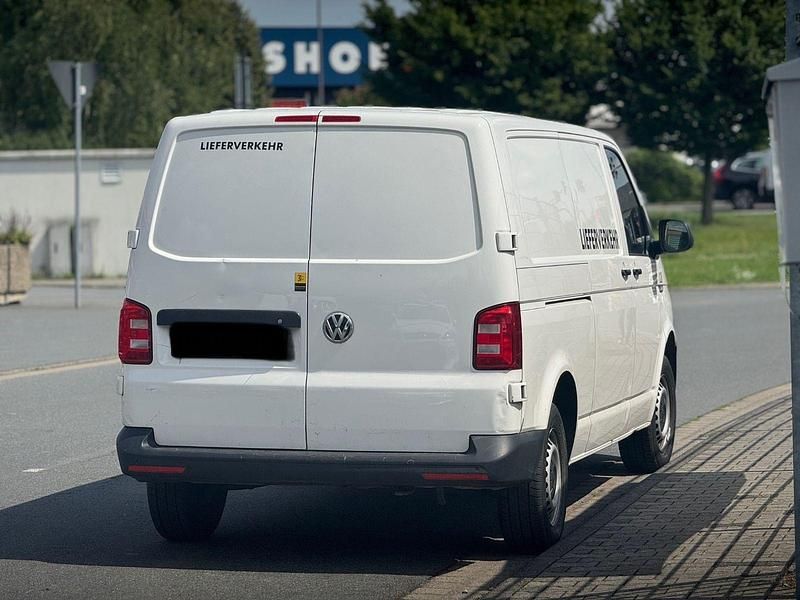 Gebraucht VW Transporter 102 PS (75 kW) 2019 Weiß Van