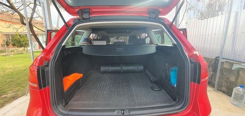 Gebraucht VW Passat 140 PS (102 kW) 2014 Rot Kombi