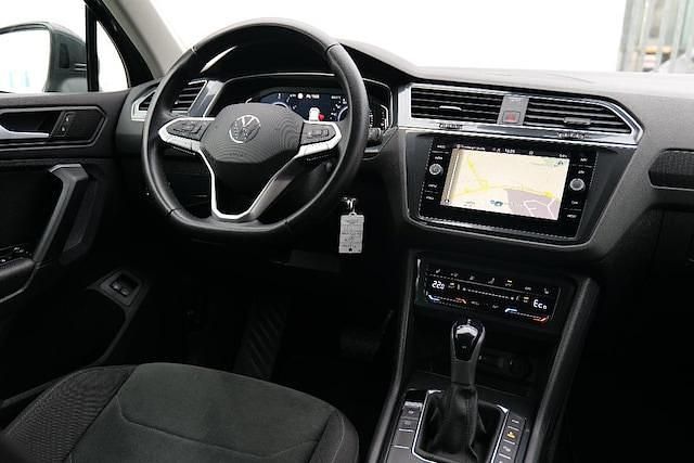 Gebraucht VW Tiguan Elegance 245 PS (180 kW) 2022 Uranograu SUV