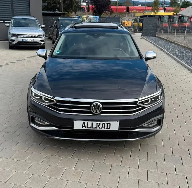 Gebraucht VW Passat 190 PS (139 kW) 2019 Grau Limousine