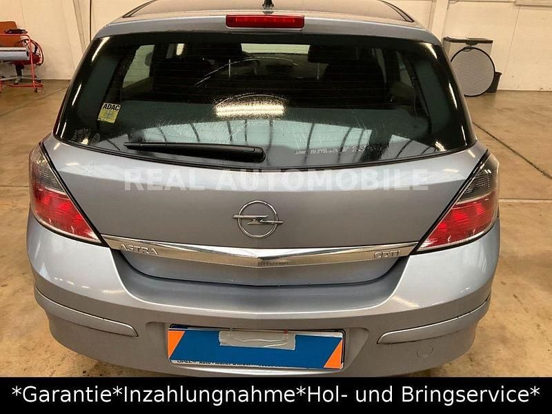 Gebraucht Opel Astra Selection 90 PS (66 kW) 2009 Silber Limousine