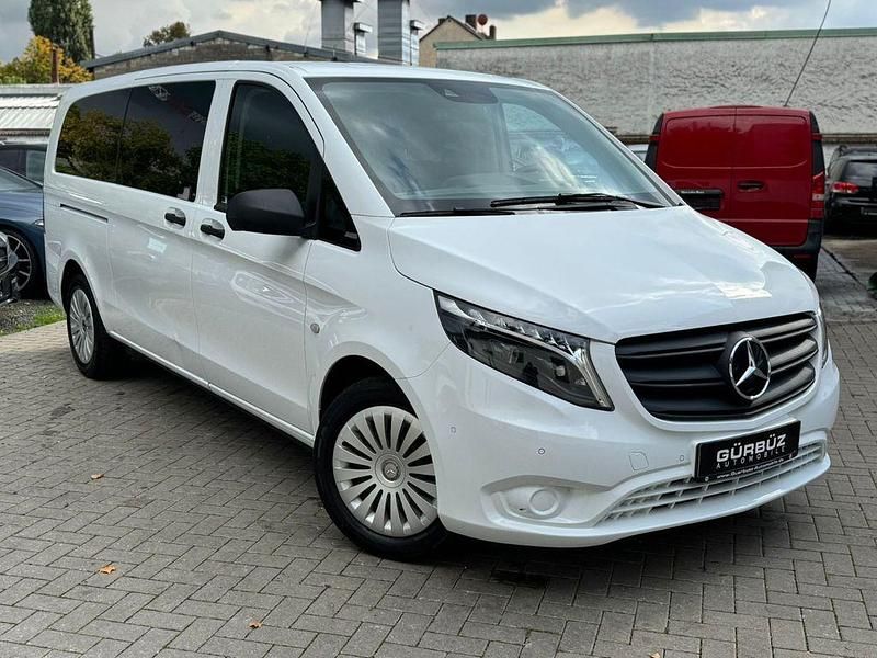 Weiß Gebraucht 2023 Mercedes Vito Van | 35.990 € (Teuer) - Bild 1/4