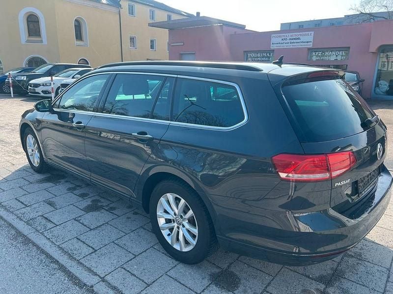 Gebraucht VW Passat Comfortline 150 PS (110 kW) 2016 Grau Kombi