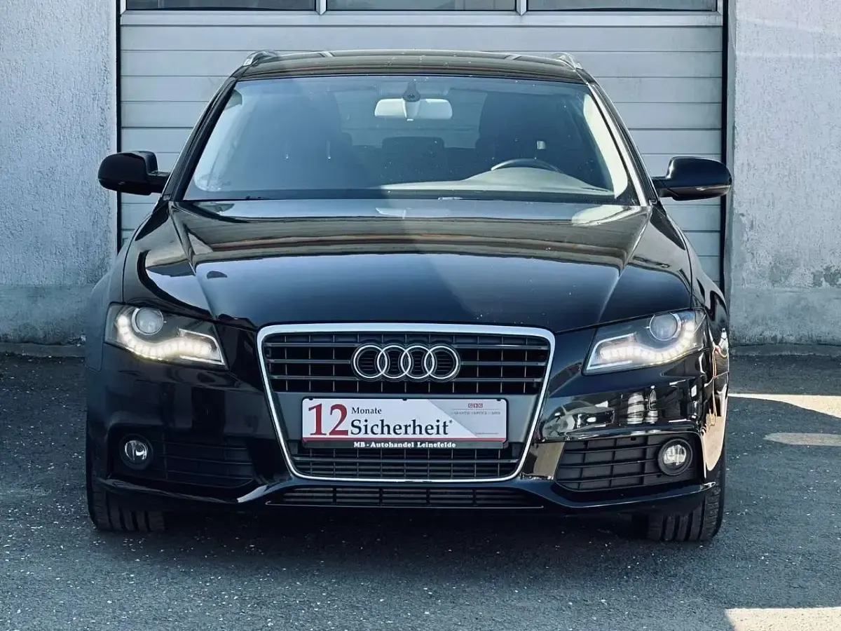 Używany Audi A4 Ambition 160 KM (117 kW) 2012 Czarny Kombi