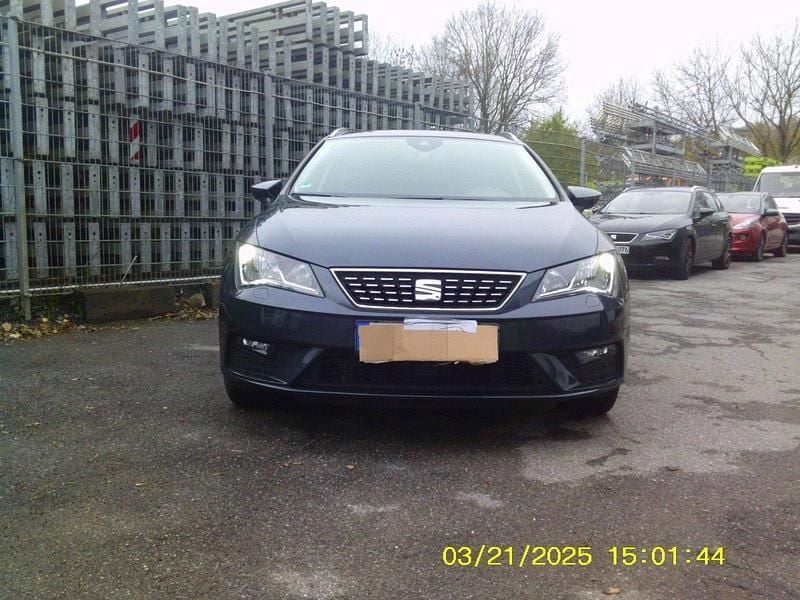 Grau Gebraucht 2019 Seat Leon ST XCELLENCE Kombi | 11.450 € (Superpreis) - Bild 1/4