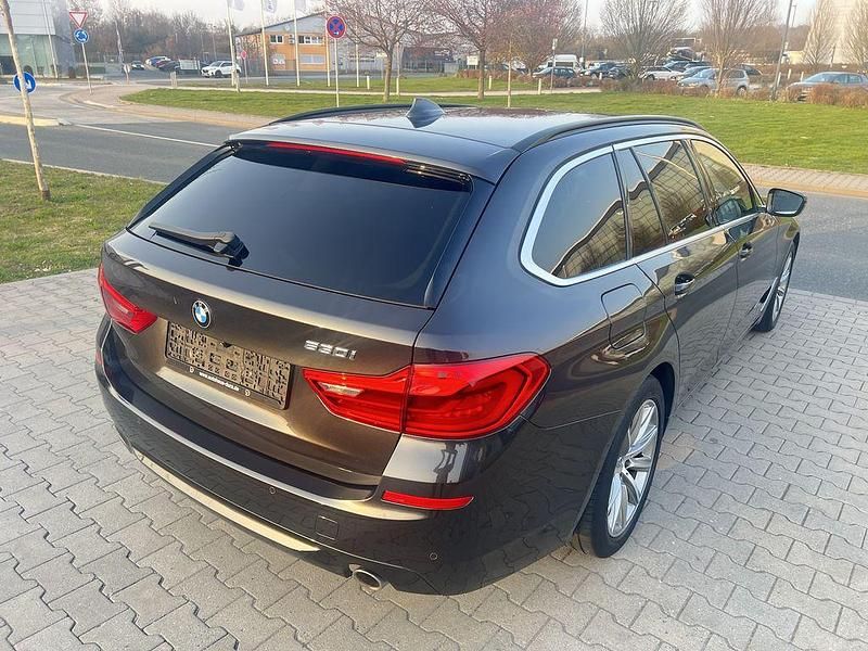 Gebraucht BMW 530 252 PS (185 kW) 2020 Sophistograu (metallic) Kombi