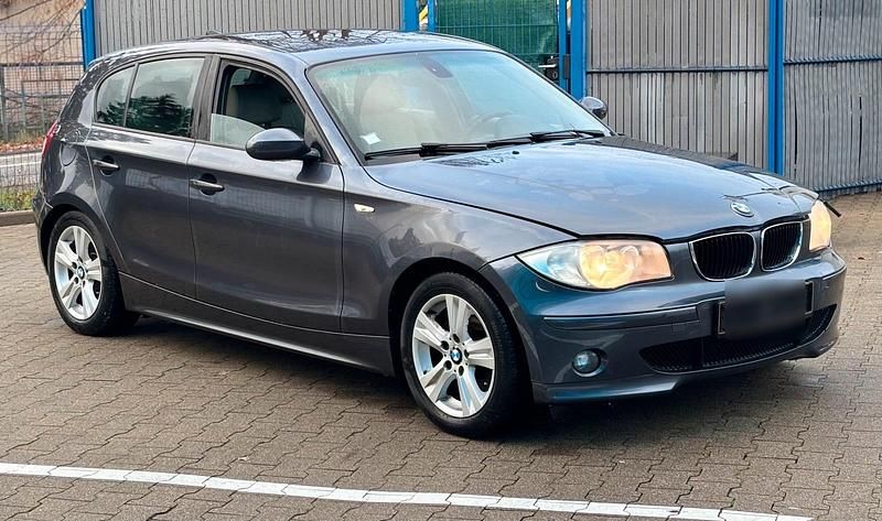 Silber Gebraucht 2005 BMW 118 Kleinwagen | 1.850 € (Superpreis) - Bild 1/4