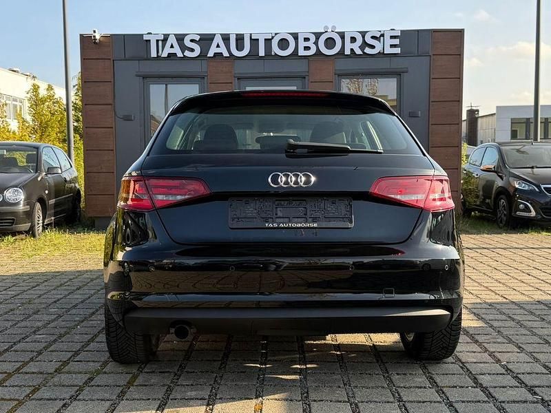 Second-hand Audi A3 Attraction 105 CP (77 kW) 2013 Negru Berlinǎ
