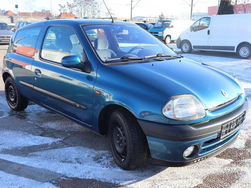 Gebraucht Renault Clio II 90 PS (66 kW) 1999 Blau Limousine