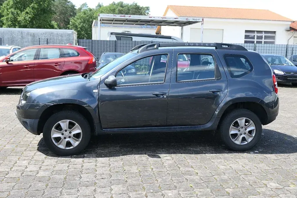 Gebraucht Dacia Duster Lauréate 105 PS (77 kW) 2015 Grau SUV