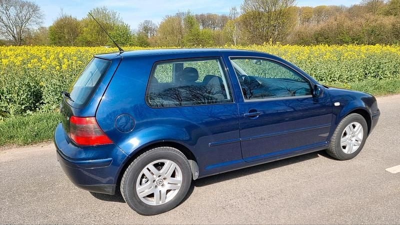 Gebraucht VW Golf IV 105 PS (77 kW) 2002 Kleinwagen