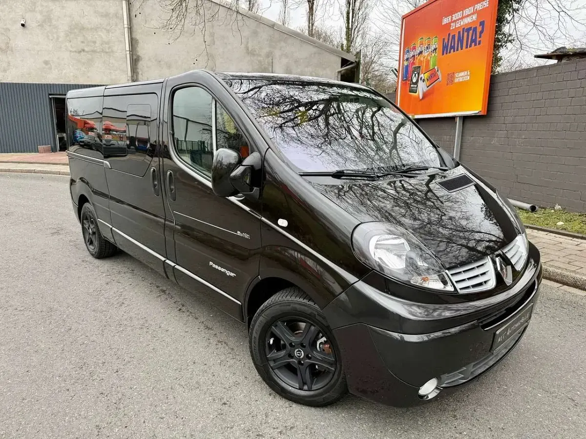 Gebraucht Renault Trafic Black Edition 114 PS (83 kW) 2013 Schwarz Van / Kleinbus