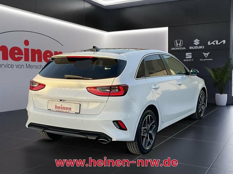 Gebraucht Kia Ceed Platinum 140 PS (102 kW) 2025 Deluxe white Kleinwagen